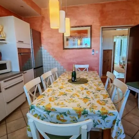 By The Sea Rab - 25038 Apartman *